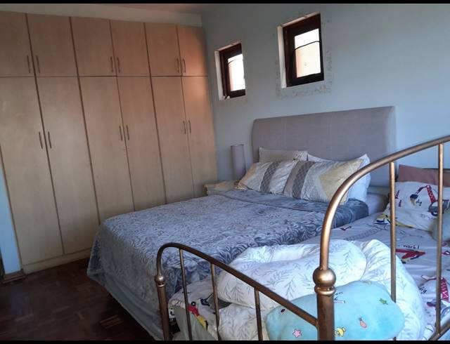 1 BEDROOM APARTMENT FOR SALE IN ESSENWOOD